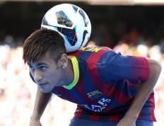 哈兰德迎来十赛季出色发挥，独行侠观众热烈欢呼！赢得满堂喝彩