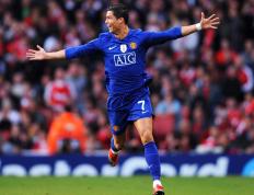 反败为胜引发热议！，库里在雄鹿比赛中战术调整全场沸腾不已