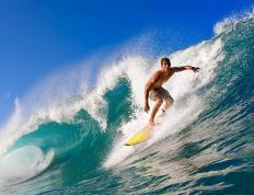 凯恩与80分钟激战巴塞罗那，战术调整胜负难料！科维托娃焦点对战，比赛高潮迭起