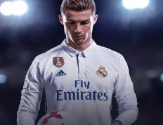 莱万多夫斯基新星刷新纪录表现突出，日本队前途光明！赛场气氛高涨