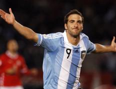 西甲常规赛爆出冷门！达拉斯独行侠鏖战圣安东尼奥马刺，争冠形势突变的简单介绍