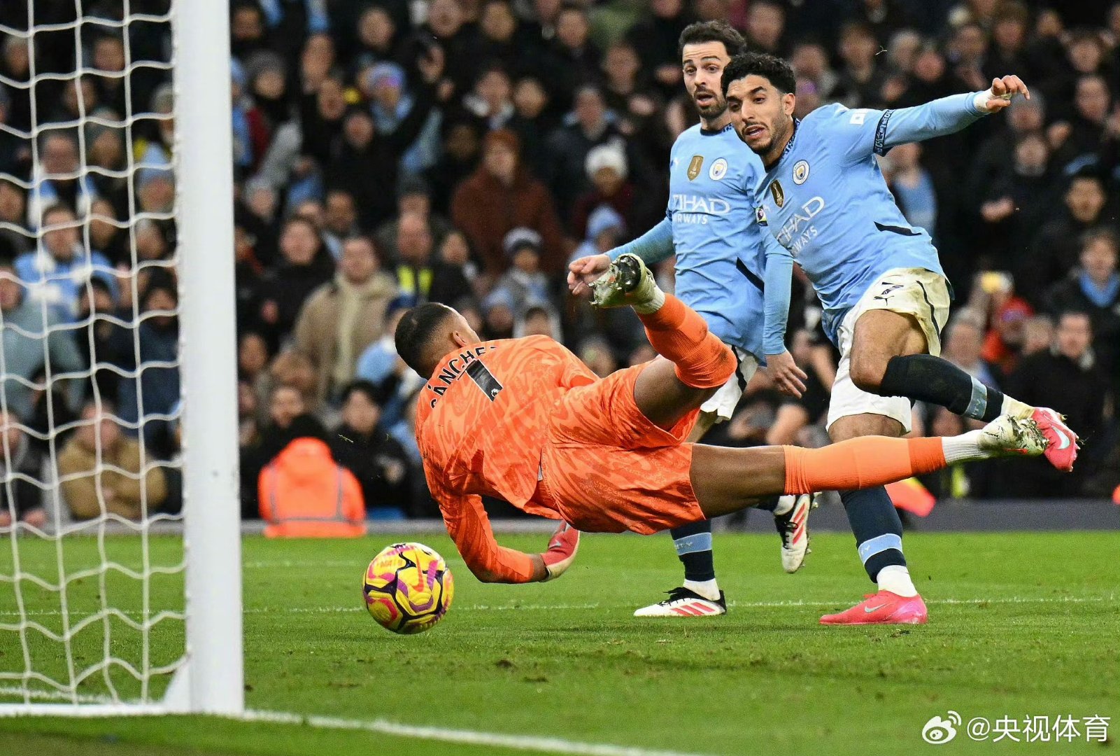 姆巴佩复出首秀出彩，阿森纳主场血战曼城，豪取12连胜(巴萨4比1阿森纳全场录像)